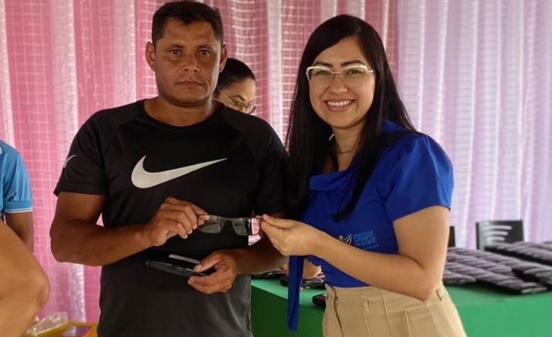 Prefeitura de Campo Alegre realizou a entrega de mais 149 óculos no Povoado Chã da Imbira e U...